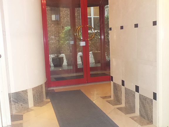 3rd image of 6739 Clyde St APT 2