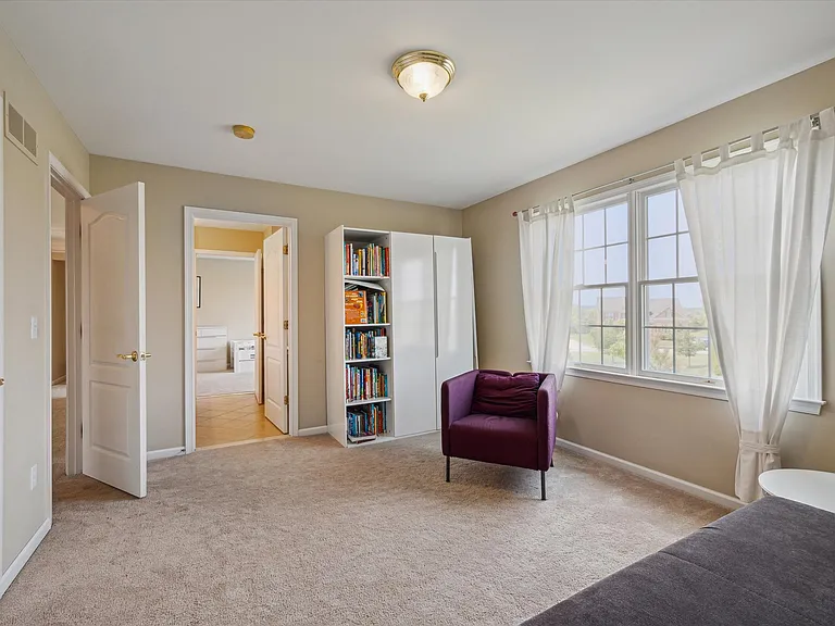 24323 Bellingham Dr — Photo 21