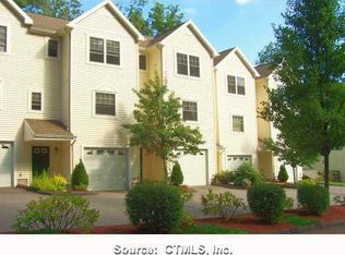 168 Summit St #16, Norwich, CT 06360