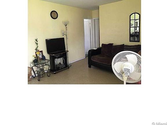 4th image of 14955 Leisure Dr