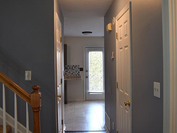 5th image of 333 Dogwood Ct
