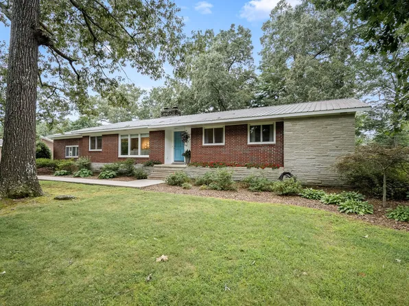 105 Westwood Dr, Tullahoma, TN 37388