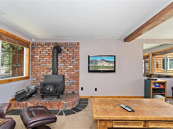 3rd image of 482 Tavern Ln