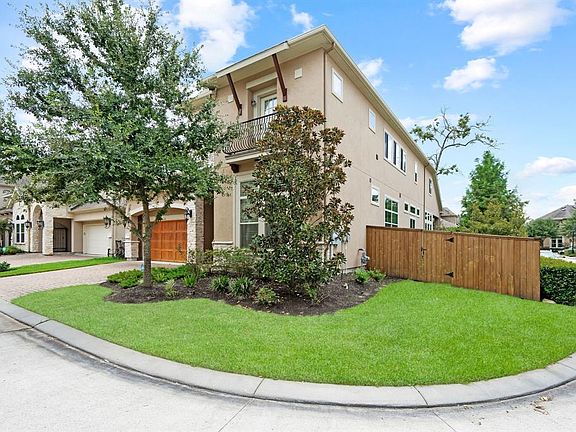 3rd image of 307 Sonoma Ct
