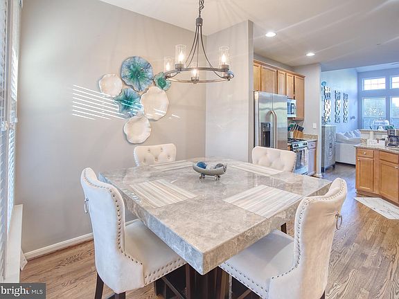 4th image of 513 Majestic Prince Cir