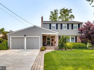 17 Latches Ln, Cherry Hill, NJ 08003