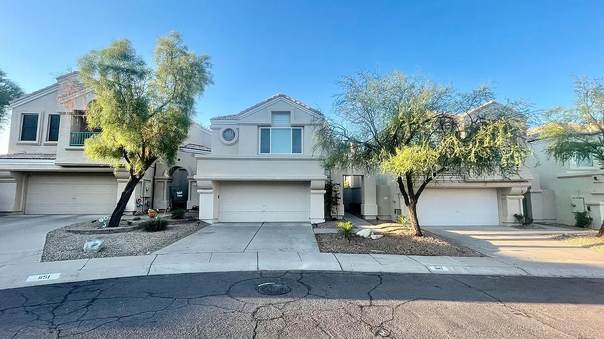 Building Photo - 1147 E Amberwood Dr