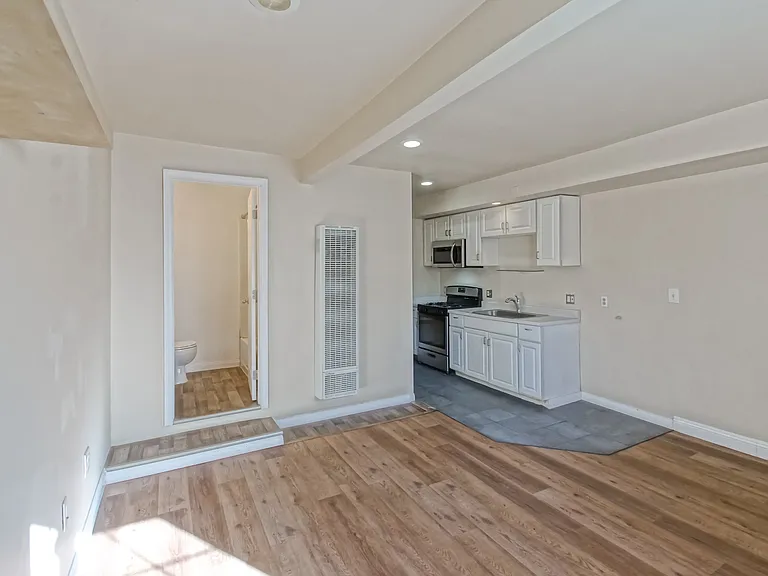 4541 W 172nd St #2 — Photo 37