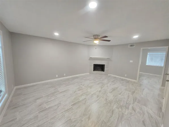 8101 Amelia Rd APT 307, Houston, TX 77055
