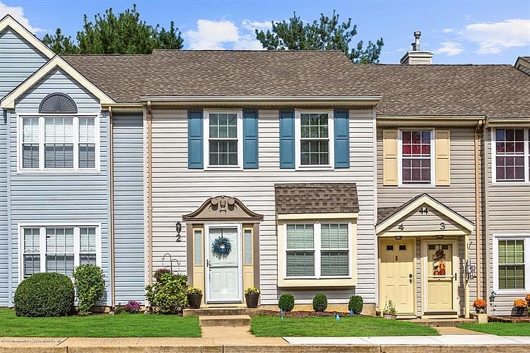 1st image of 44 Kinnoll Hill Ct Unit 2