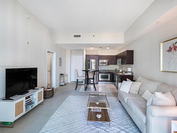 2nd image of 951 Brickell Ave #909