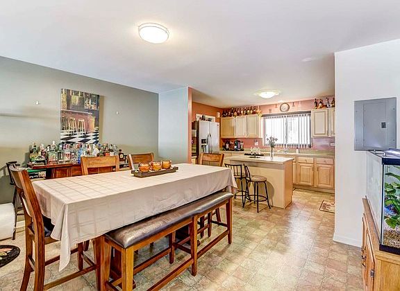 5th image of 3025 Edgington St Unit D