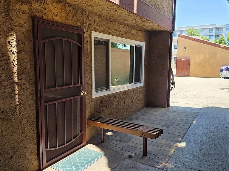 5822 Fullerton Ave #5 — Photo 11