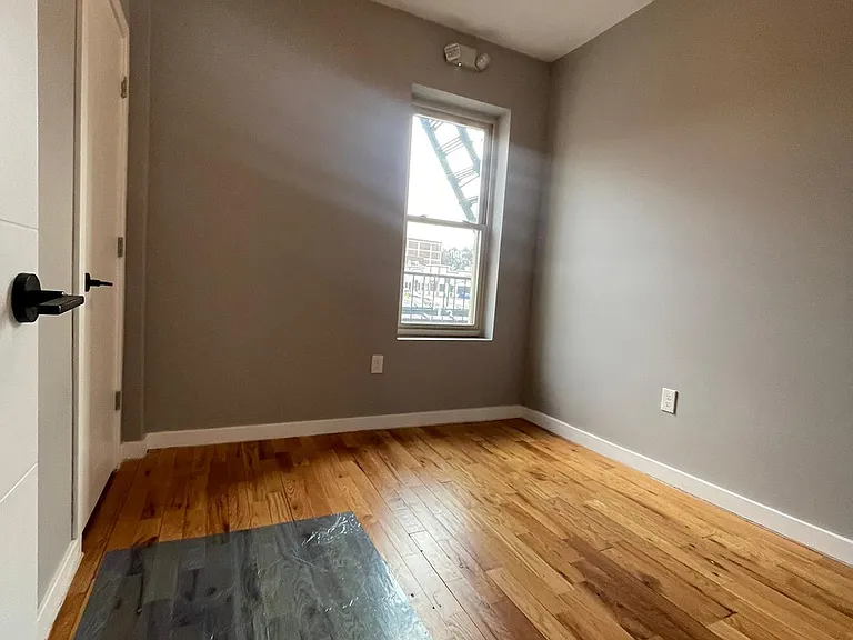 587 Central Ave #201 — Photo 4