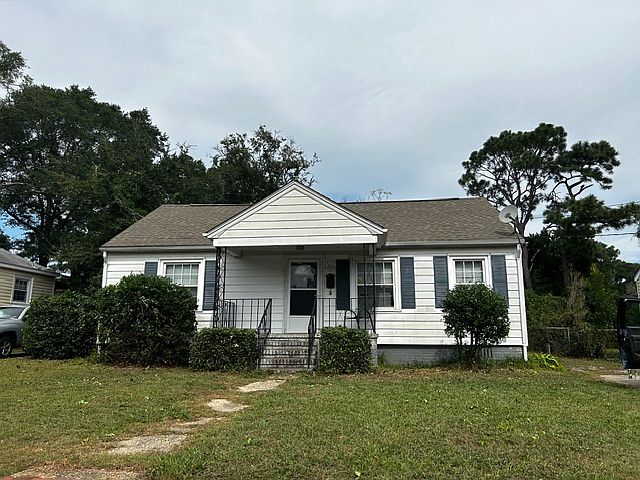1st image of 701 Woodlawn Ave