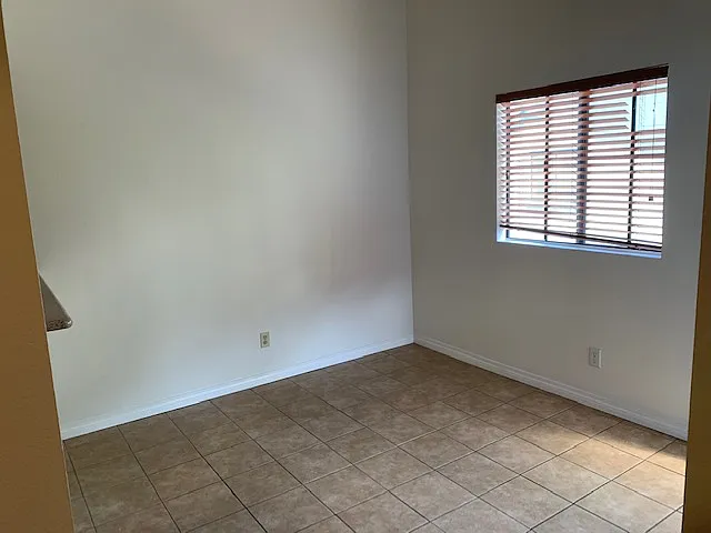 1255 N Los Robles Ave — Photo 12