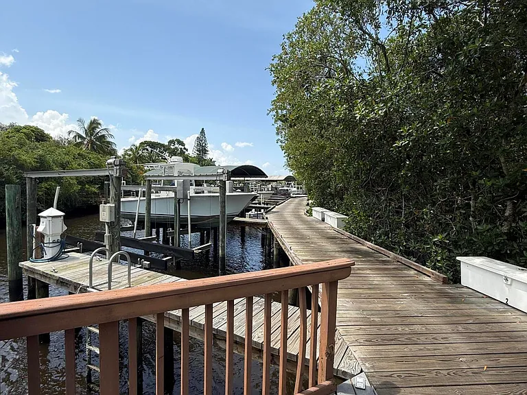 4381 SW Parkgate Blvd — Photo 57