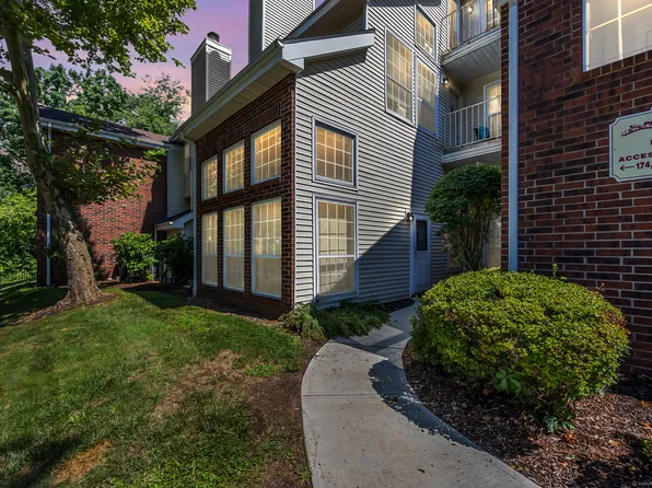 173 Carriage Crossing Lane #173, Middletown, CT 06457