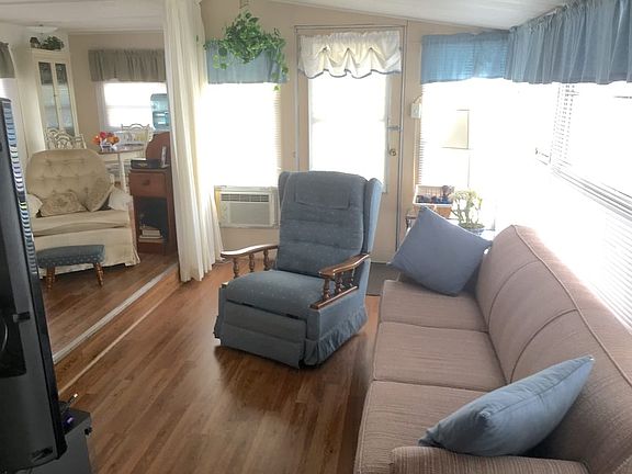 4th image of 6135 66th St N Lot 224