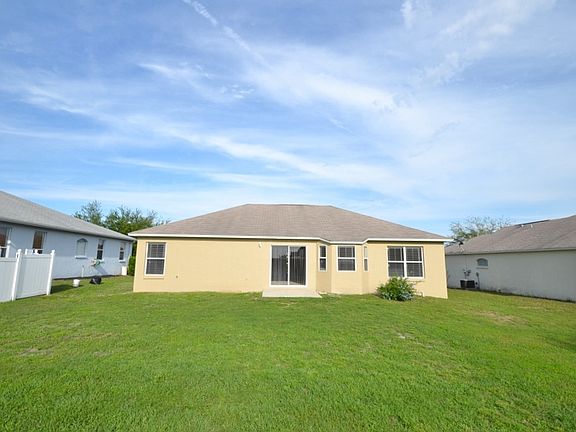 5th image of 7976 Oak Run Cir