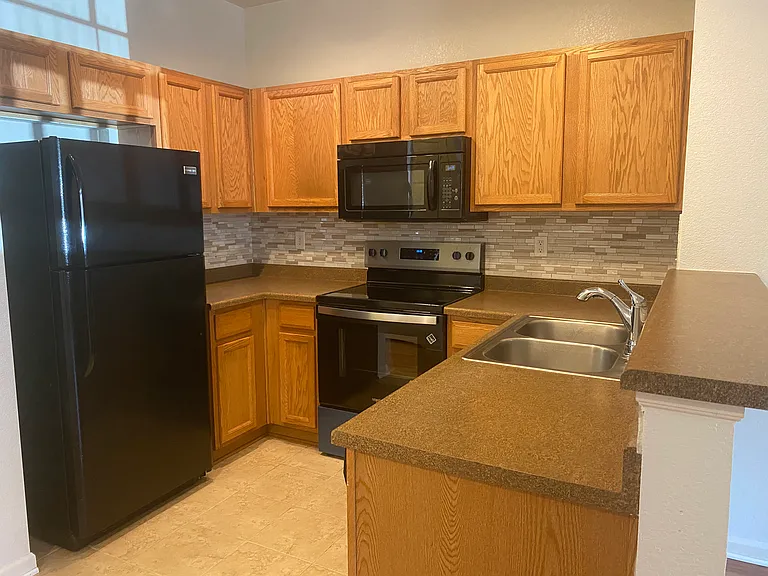 9300 E Florida Ave #608 — Photo 7