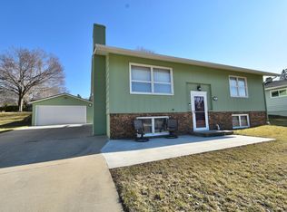 930 30th St NW, Rochester, MN 55901