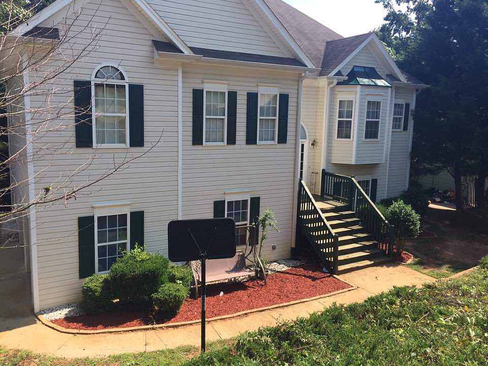 2nd image of 3281 Rose Petal St