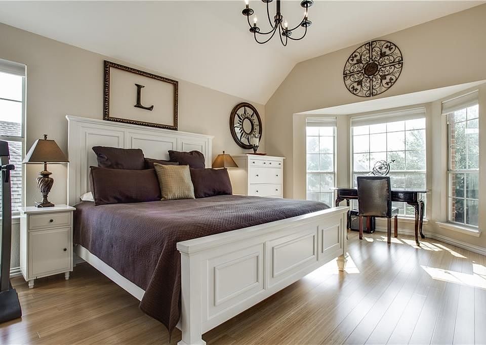 1st image of 307 Cordova Dr