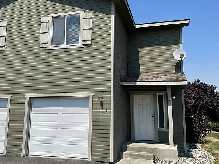 1626 & 1628 W Lee St — Photo 2
