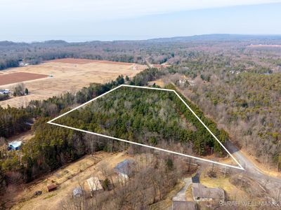 Hiawatha Dr, West Olive, MI, 49460