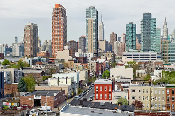 Rented by CORE | media 24