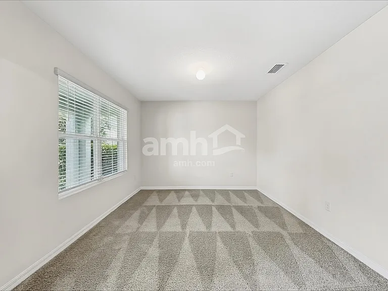 2840 Greenleaf Ter — Photo 6