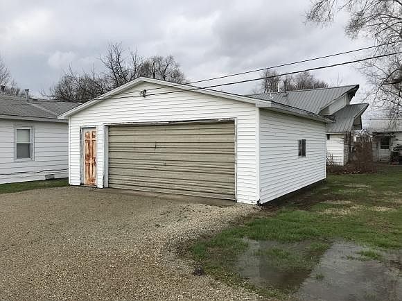 2nd image of 602 Wilson Ave