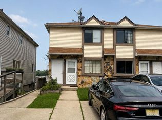 53 Luke Ct, Staten Island, NY 10306