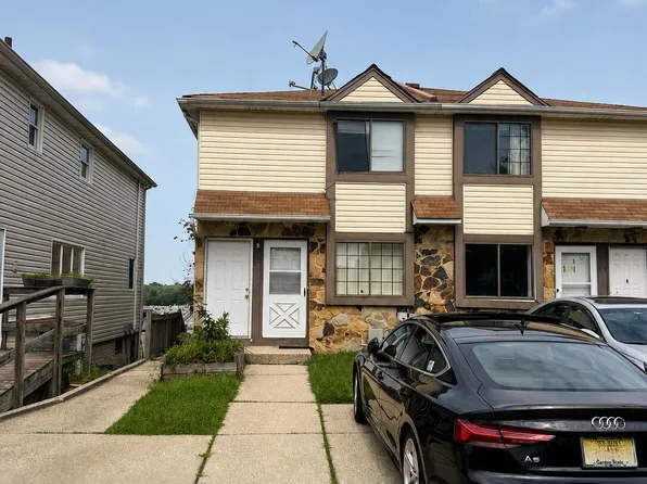 53 Luke Ct, Staten Island, NY 10306