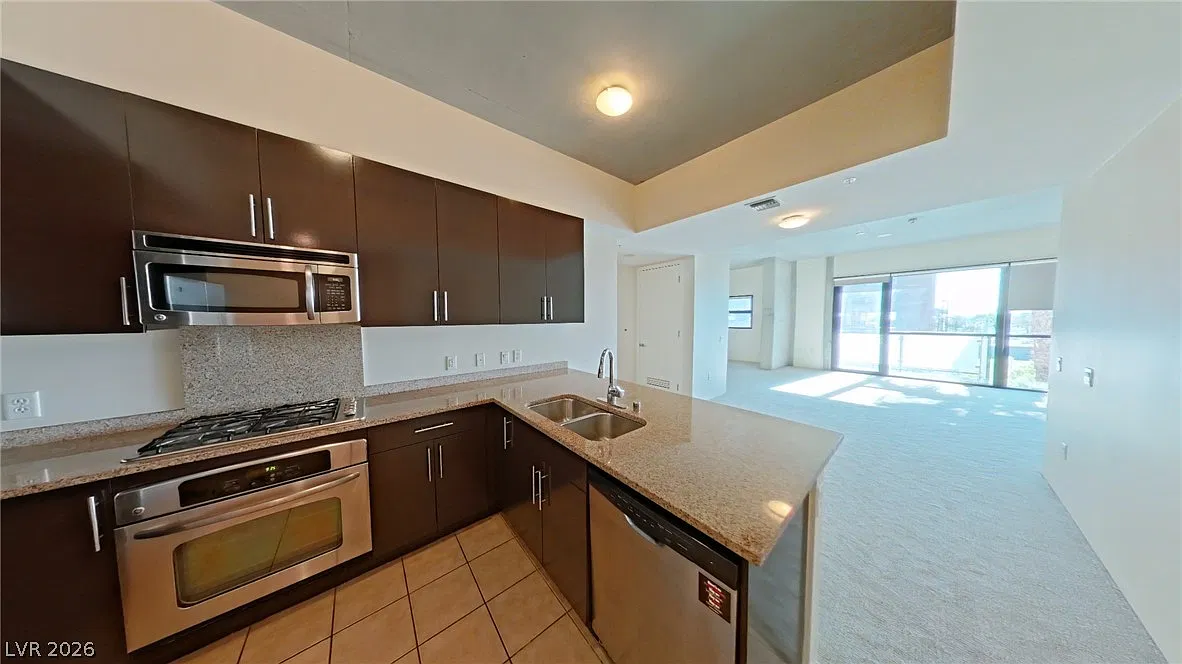 Studio, 2.0 bath, 1126 sqft, $1,750 — Photo 4