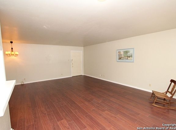 4th image of 8401 N New Braunfels Ave APT 129A