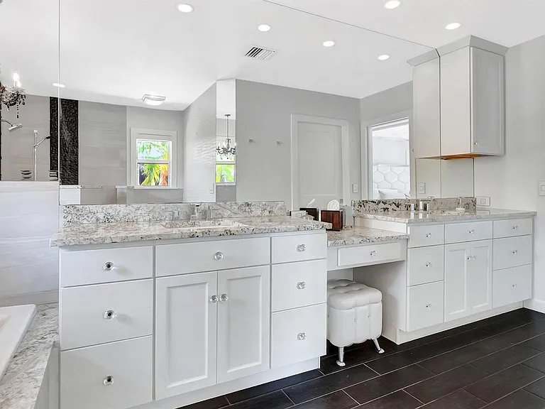 855 Berkeley St — Photo 19