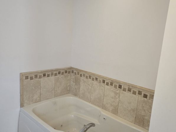 185 Woodrow Ave #1