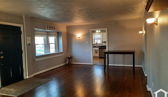 2nd image of 7806 Garden Ave