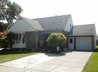 283 Danbury Dr, Cheektowaga, NY