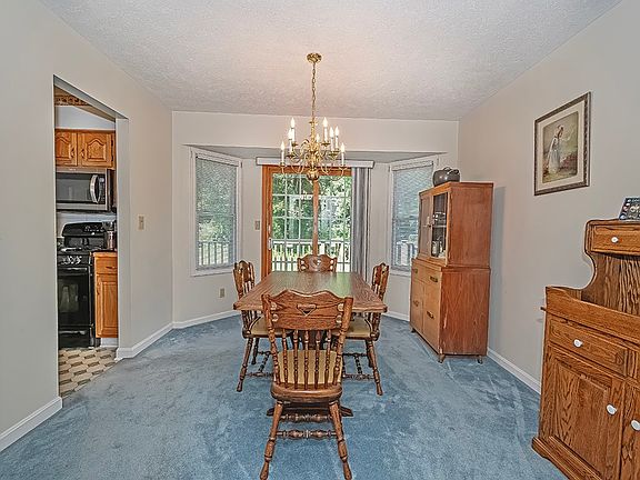 4th image of 208 Stonebridge Dr
