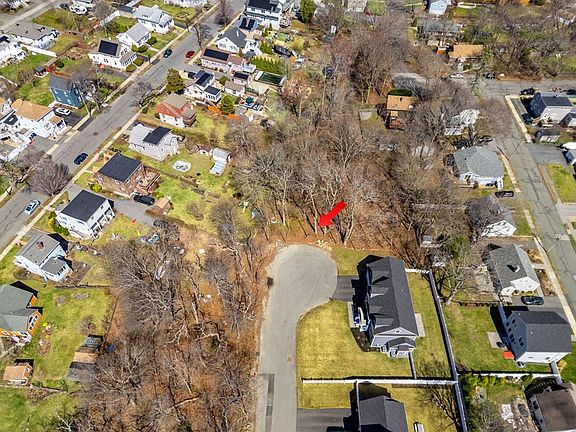2nd image of 114 Livingstone Ave