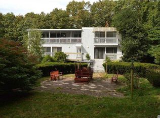 381 Blue Point Rd, Farmingville, NY 11738