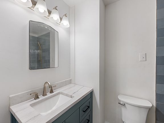 5th image of 5711 Oak Dr #5711