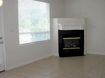 4th image of 16020 Fountainview Dr Unit 7