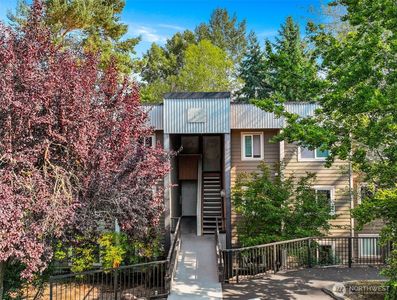 732 Kirkland Circle #D102, Kirkland, WA, 98033