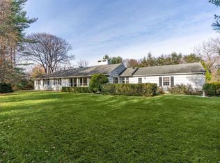 34 Flower Hill Rd, Huntington, NY 11743