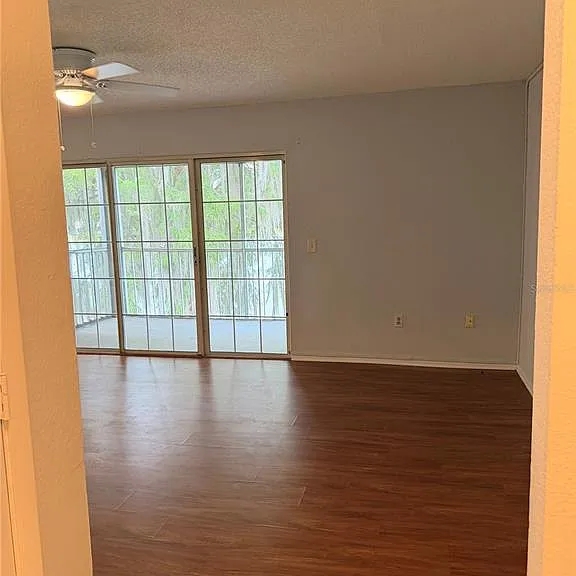 3956 Versailles Dr #3956B — Photo 4