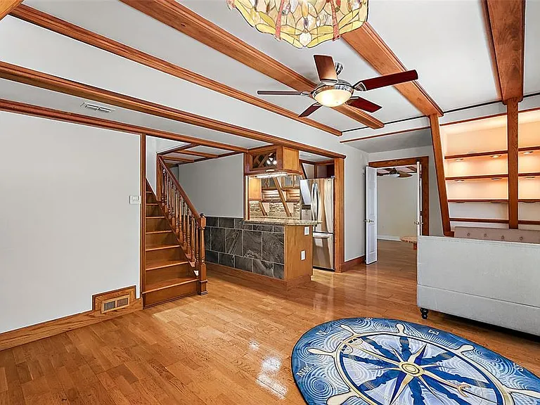 507 Lakeshore Dr — Photo 10